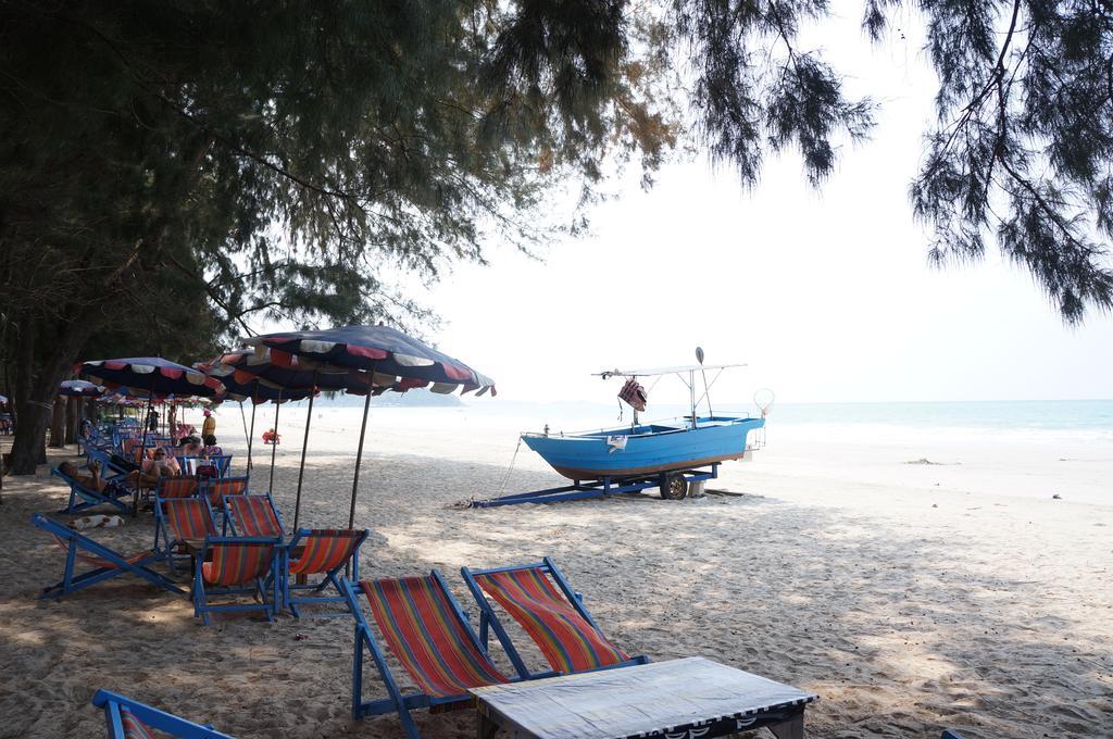 The Oriental Tropical Beach At Vip Resort Ban Phe Exterior foto